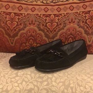 Brand new Aerosoles super soft black suede